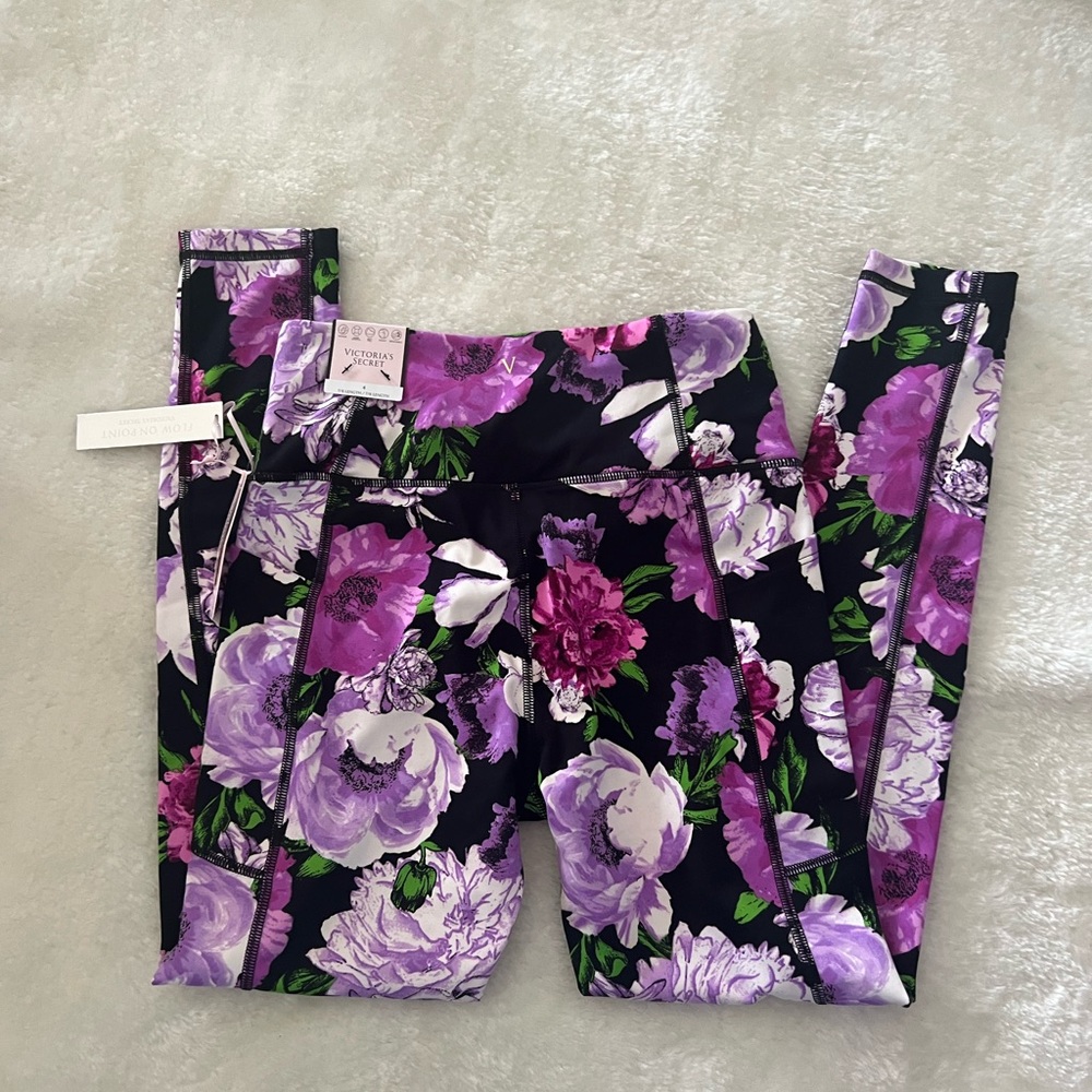 Victoria’s Secret Leggings 7/8 - Picture 5 of 5
